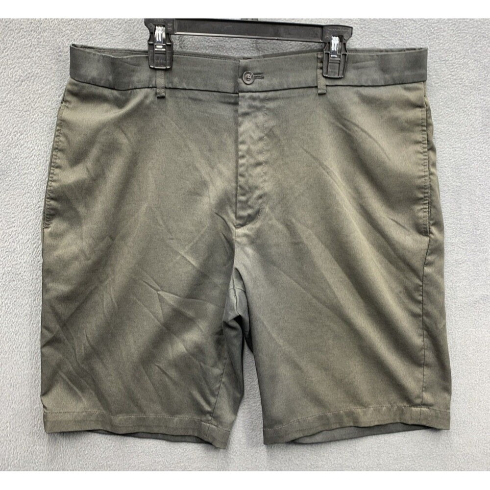 Walter Hagen Essentials Bermuda Golf Shorts Mens Size 36X11  Green Sports